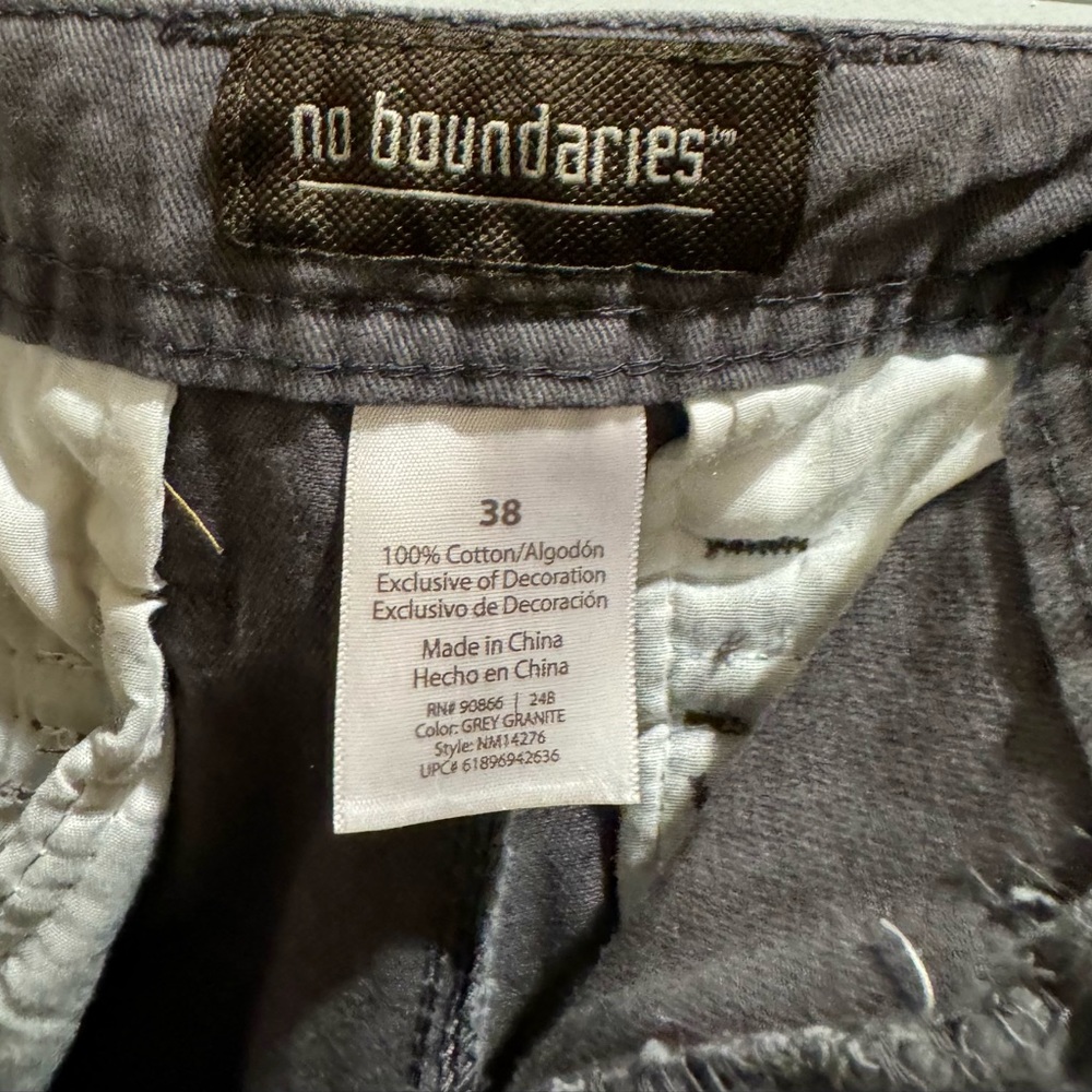 Men’s Blue No Boundaries cargo shorts 38 waist